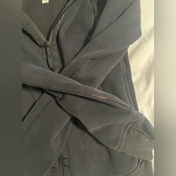 Black lululemon zip up scuba jacket size 6 - Picture 5 of 6